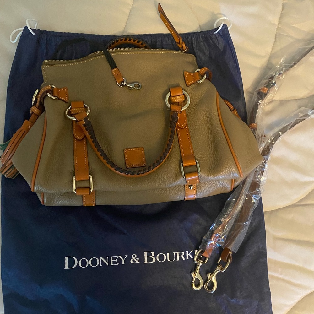 NEW Dooney & Bourke small satchel